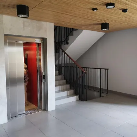 Arena No. 100 Quarto em Acomodações Particulares